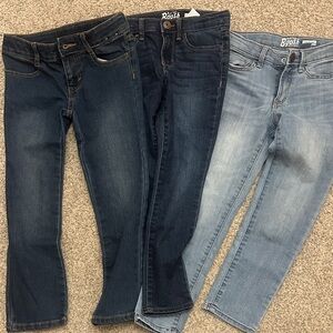 2 OshKosh B'gosh kids Jeans S6 - 1 Gymboree S5, dark blue and , and 1 Light blue